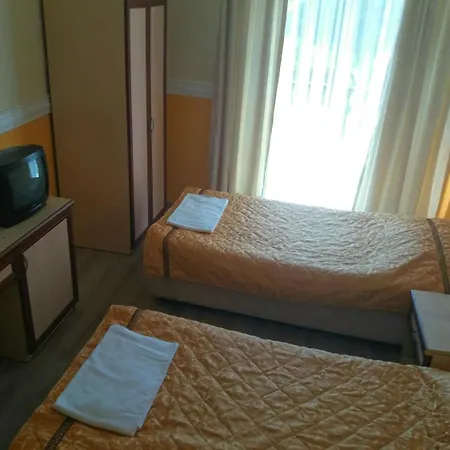 Kleopatra Bebek 阿拉尼亚